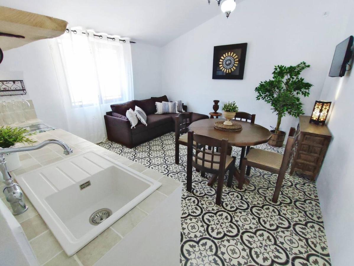 Cortijo Pennymaria Poolside Apartment Near Montefrio With Stunning Views Buitenkant foto